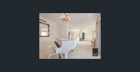 Suburban Furnished Family Home - Photo 5