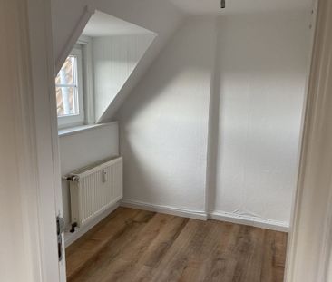 *Über den Dächern von Elmshorn* Gemütliche 2-Zimmer-Dachgeschoßwohnung - Photo 2