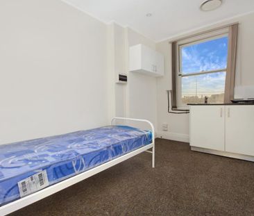 Studio Unit next to West Ryde Train Station - Photo 1