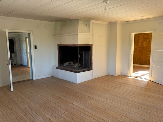 Slottsvägen, Rosersberg - Photo 1