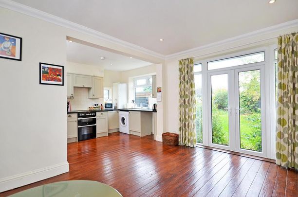 4 bedroom semi-detached house to rent - Photo 1