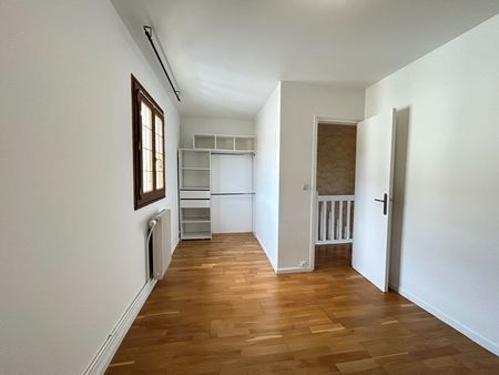 JOLIE MAISON AVEC JARDIN T4 - 83.5 M² - REIMS SECTEUR CERNAY - Photo 5