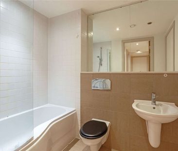 Fantastic Fully Furnished One Double Bedroom Apartment in the heart... - Photo 3