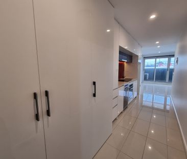 Stylish Apartments in Prime Location - Photo 4
