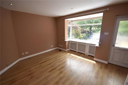 2 bedroom terraced house to rent - Photo 2