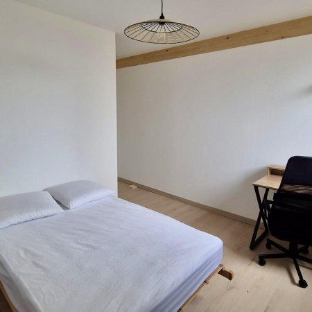 Location / Duplex - Photo 1