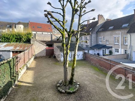 Location Appartement 4 pièces 84m² CREPY EN VALOIS 60800 - Photo 4