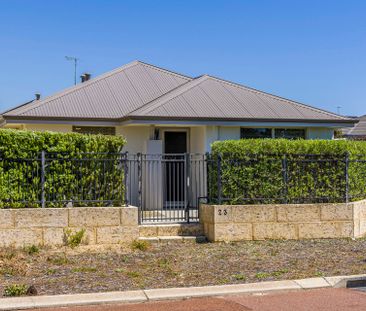 Your Perfect Dawesville Retreat — Spacious, Modern & Low Maintenance - Photo 5