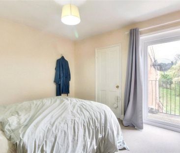 3 bedroom end of terrace house to rent - Photo 4