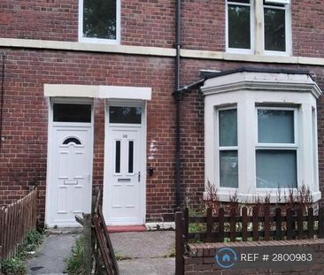 3 bedroom flat to rent - Photo 4