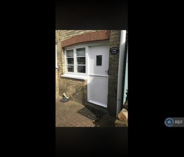 3 bedroom end of terrace house to rent - Photo 4