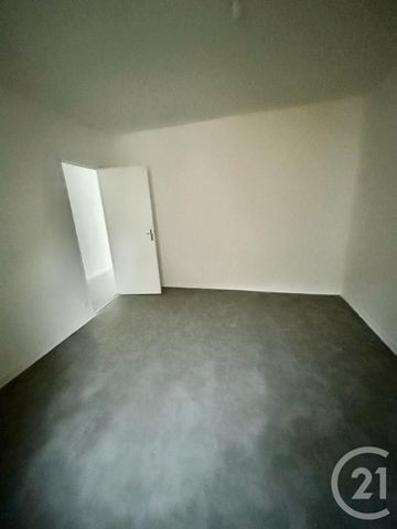 Location Appartement 3 pièces 55m² CHATEAU LANDON 77570 - Photo 3