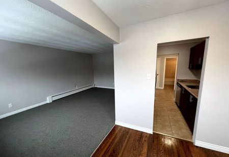 For Lease - 370 Penn Avenue, Newmarket, Ontario - Photo 5