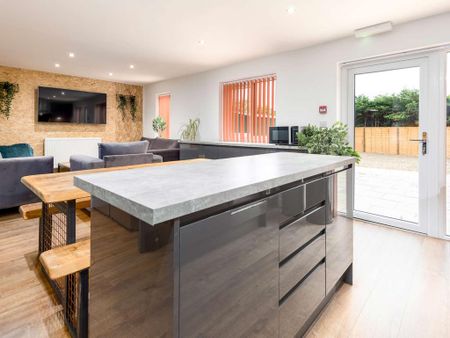 1 bedroom in a house share to rent - Photo 5