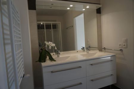 Location Appartement 2 pièces 45m² SURESNES 92150 - Photo 2