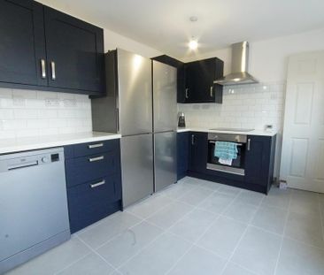 6 bedroom terraced house to rent - Photo 2