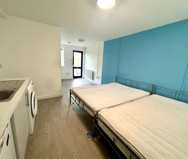 Radlett Road, Frogmore, St Albans, AL2, London - Photo 1