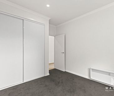 Modern Living Home! - Photo 2