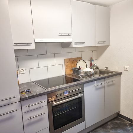 Heimelige 2.5 Zimmer-Dachwohnung an zentraler Lage - Foto 5