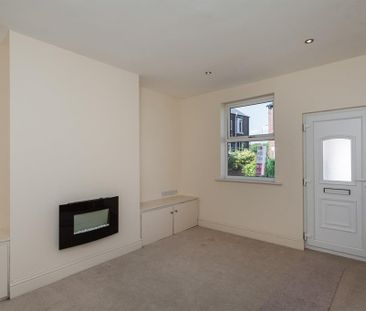 2 bedroom end of terrace house to rent - Photo 1