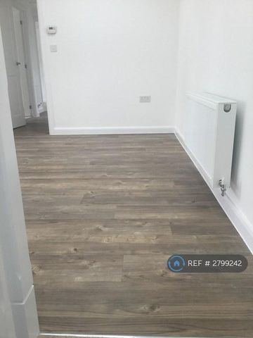 2 bedroom detached house to rent - Photo 3