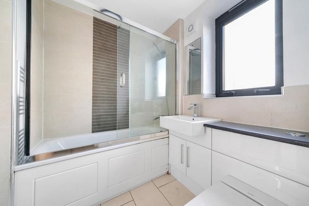 3 bedroom apartment to rent - Photo 1