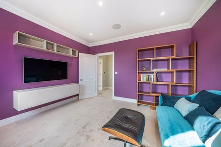 Petworth Road, Wormley, Godalming, Surrey, GU8 - Photo 2