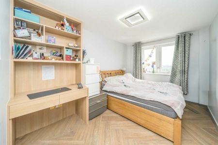 Francis Chichester Way, Battersea, SW11 - Photo 5