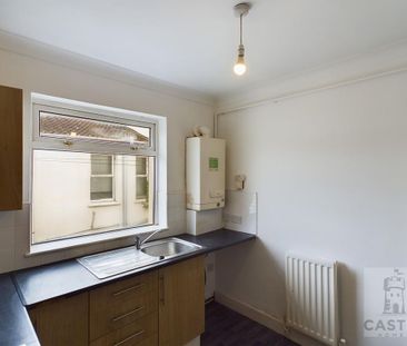 2 bedroom flat to rent - Photo 6