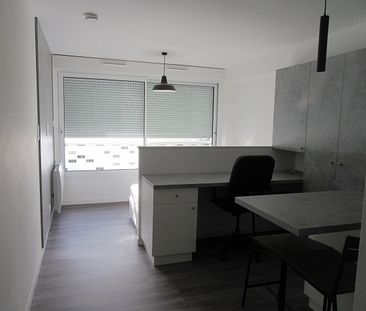 Appartement Meublé - La Roche Sur Yon 1 pièce -24,24 m2 - Photo 1