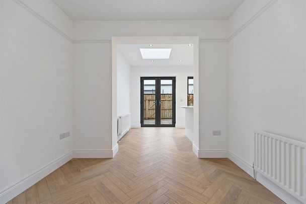 8 Loopland Road, Belfast BT6 9EA - Photo 1