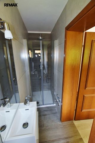 Pronájem bytu 1+kk 29 m² - Photo 2