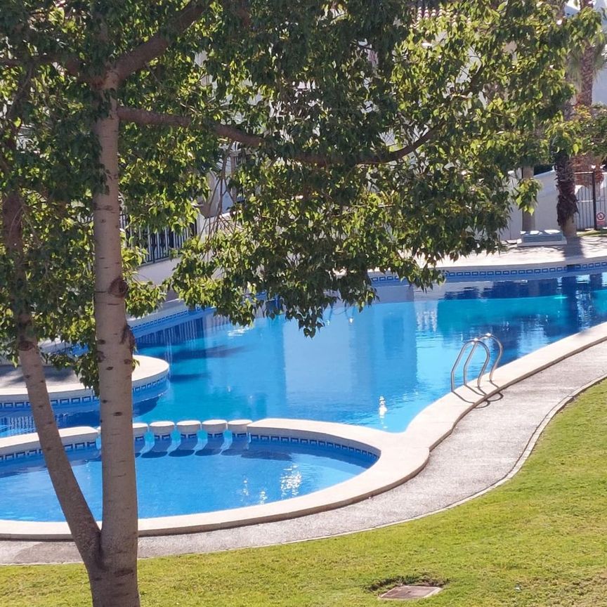 Alquiler de piso en Calle Tomás Bretón, 21 - Photo 1