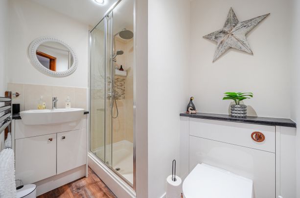 1 bedroom detached bungalow to rent - Photo 1