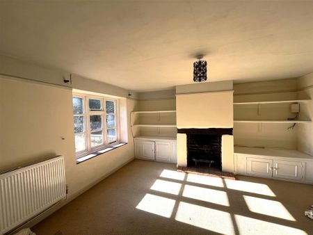 4 bedroom farm house to rent - Photo 2