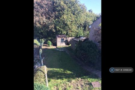 2 bedroom maisonette to rent - Photo 5