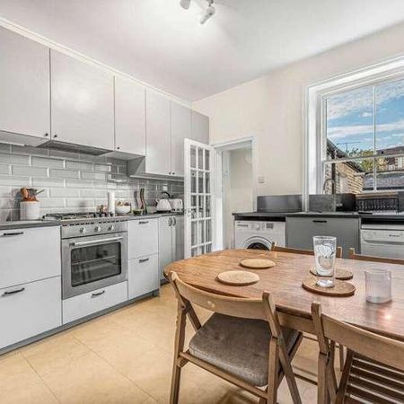 Woolwich Road, Greenwich, SE10 - Photo 3