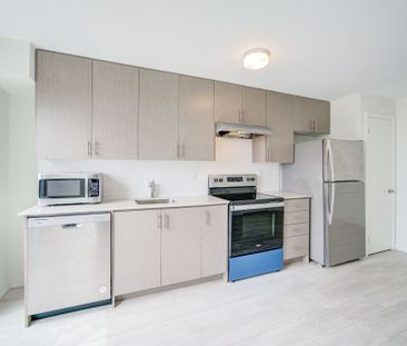 For Lease - 3401 Ridgeway Drive Unit# 420, Mississauga, Ontario - Photo 3