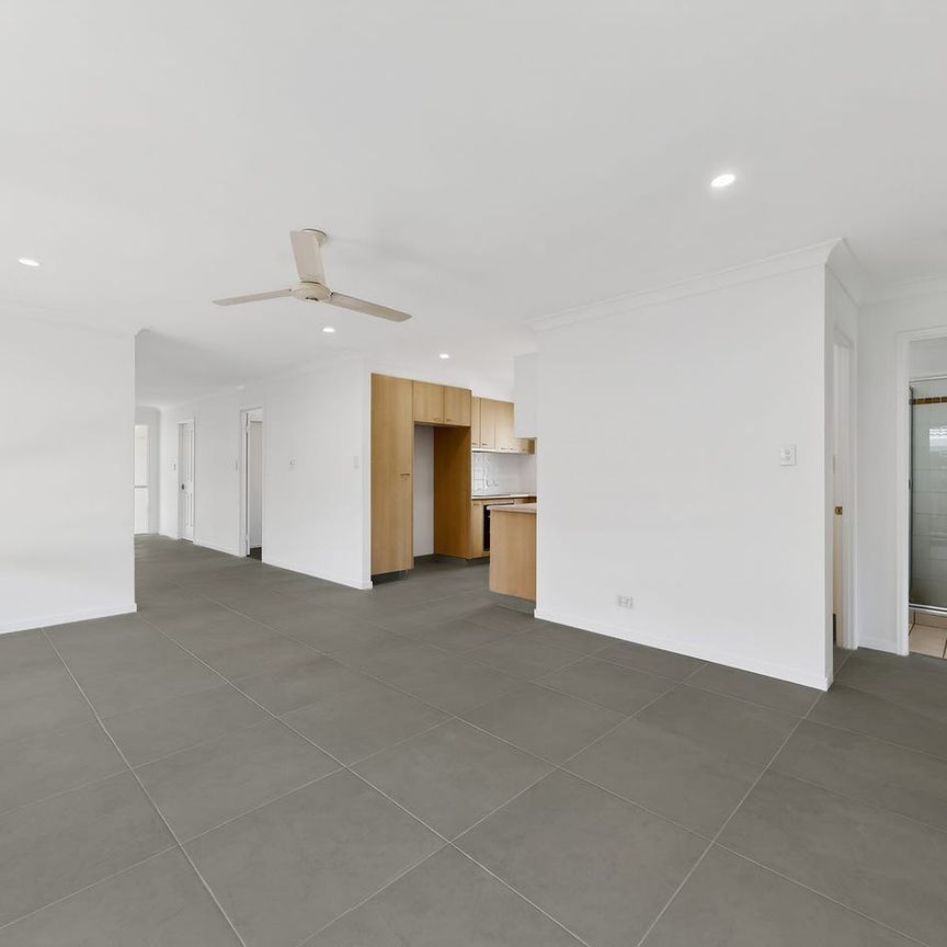 Modern Family Home with Fresh Updates & Backyard Space – Upper Coomera - Photo 1