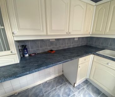 Awsworth Road, ILKESTON - Photo 6