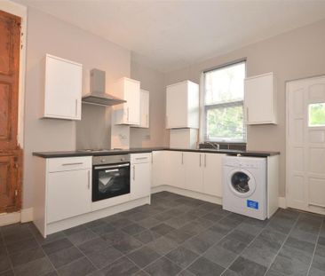 3 bedroom terraced house to rent - Photo 3