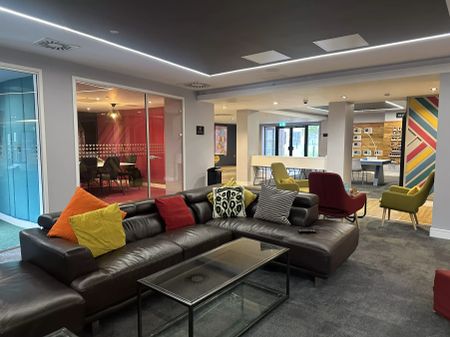 Elegance Apartment - Photo 4