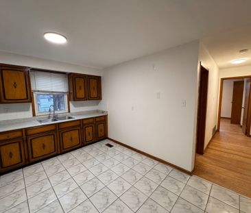 For Lease - 182 St Clarens Avenue Unit# Main, Toronto, Ontario - Photo 1