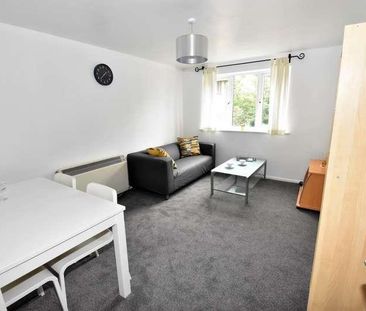 Bernard Ashley Drive, Charlton, SE7 - Photo 3