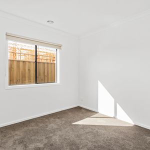 Perfect Blend of Modern Living & Family Comfort! - Photo 2