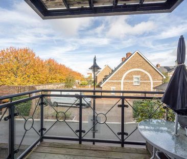 2 bedroom flat to rent - Photo 2