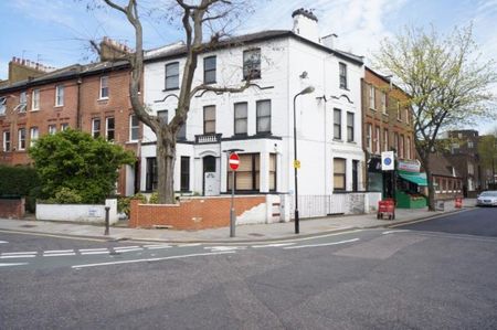 STUNNING NEWLY REFURBISHED ONE BEDROOM FLAT IN SOUTH HAMPSTEAD ZONE 2 - Photo 2