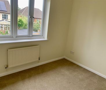 Bythebrook, Chippenham, SN14 - Photo 1