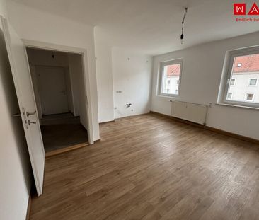 Frisch saniert & sofort bezugsbereit: charmante 3-Zimmer-Wohnung in... - Foto 1