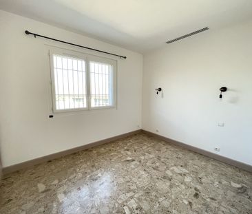 Location Appartement 4 pièces 109m² CARPENTRAS 84200 - Photo 3